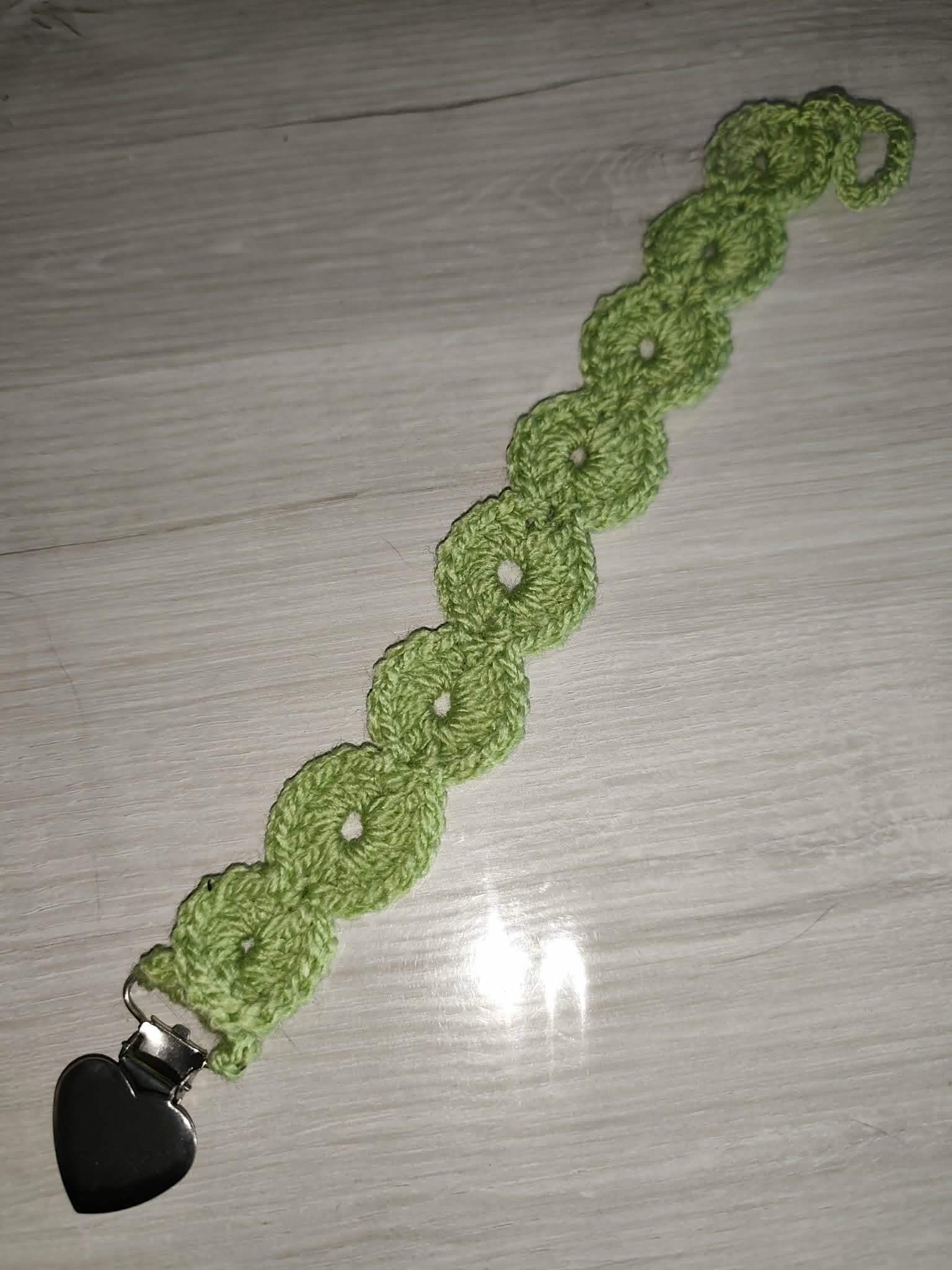 💗 Attache tétine forme rond au crochet