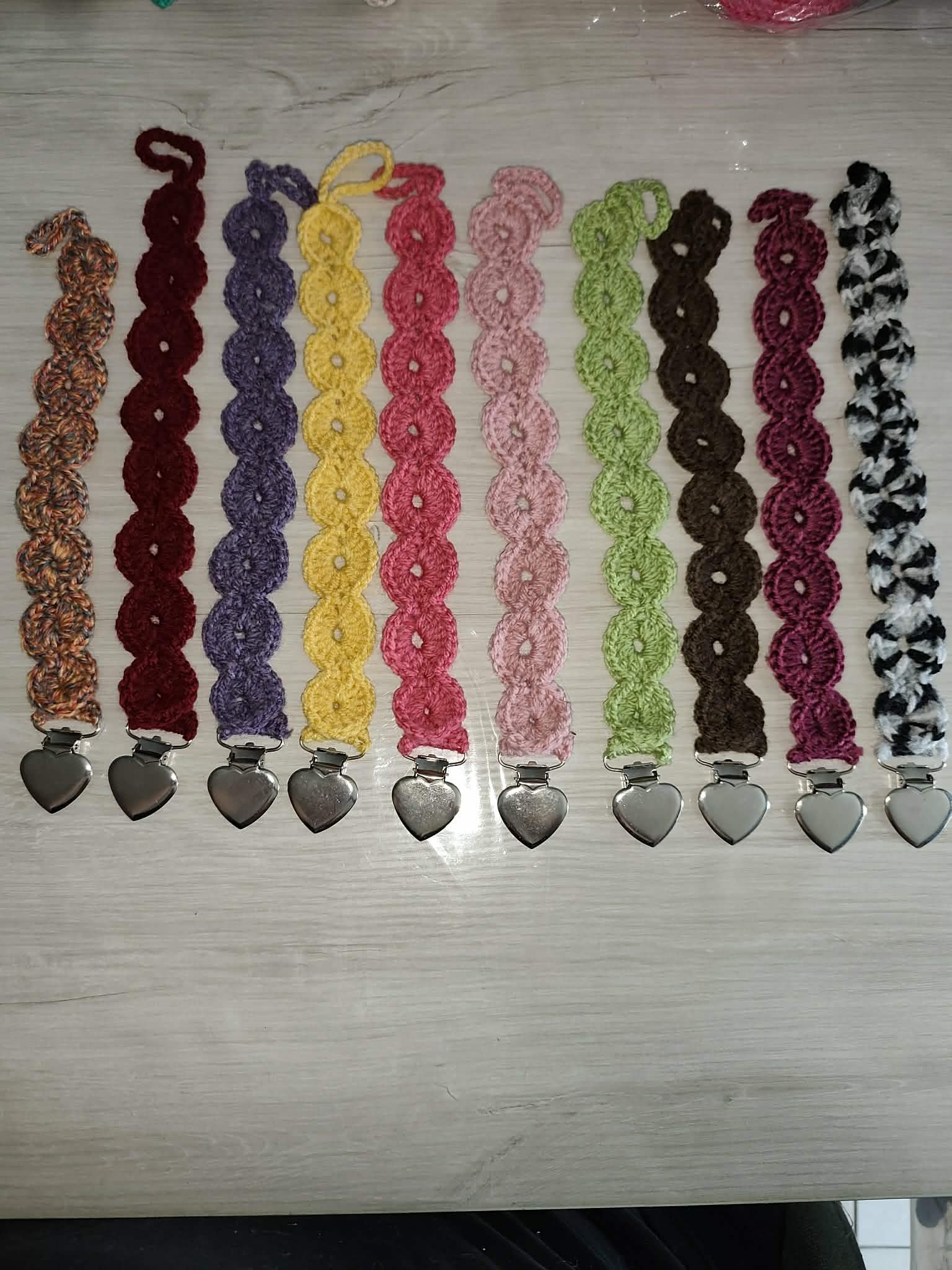 💗 Attache tétine forme rond au crochet