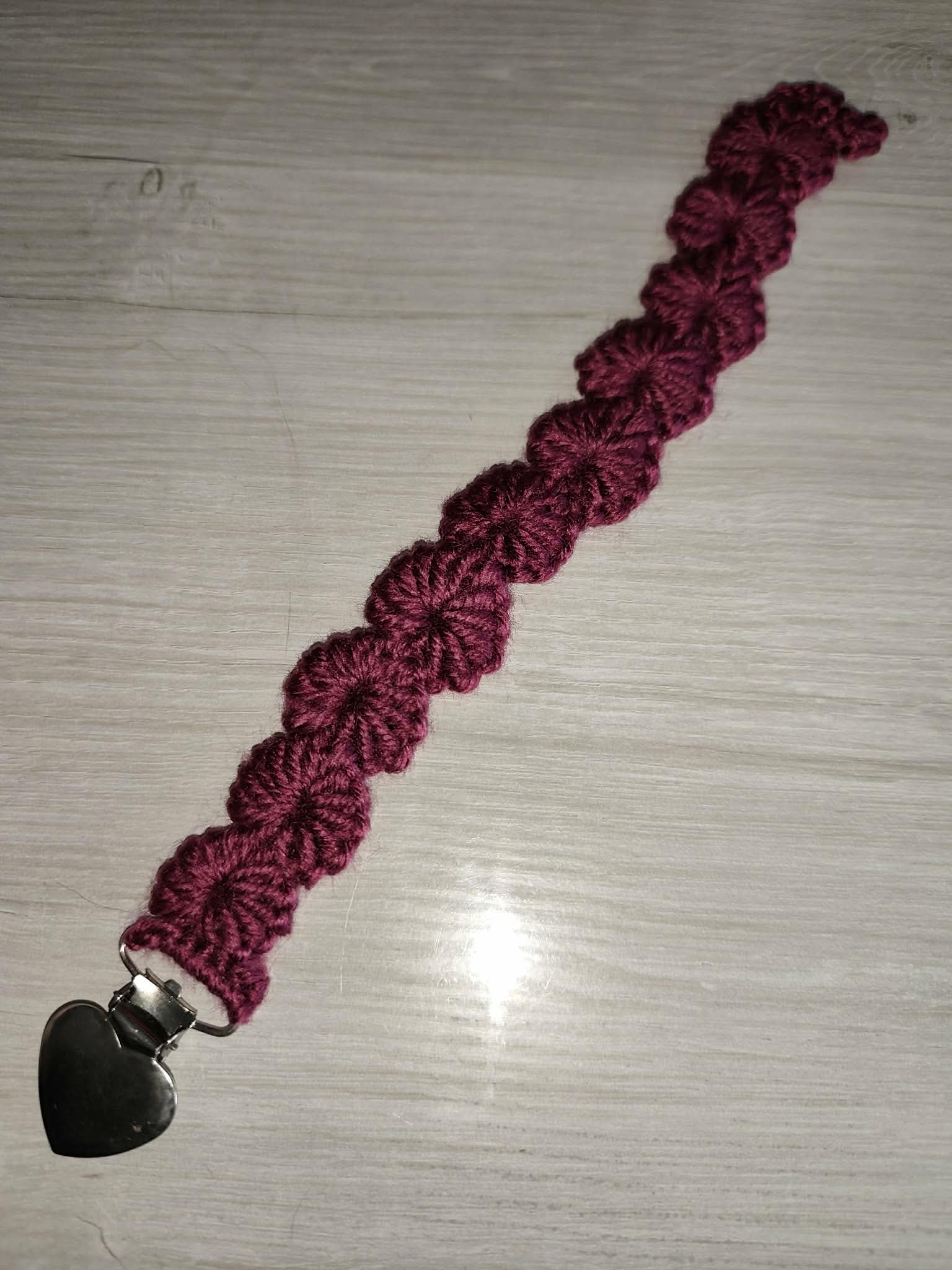 Attache tétine coeur