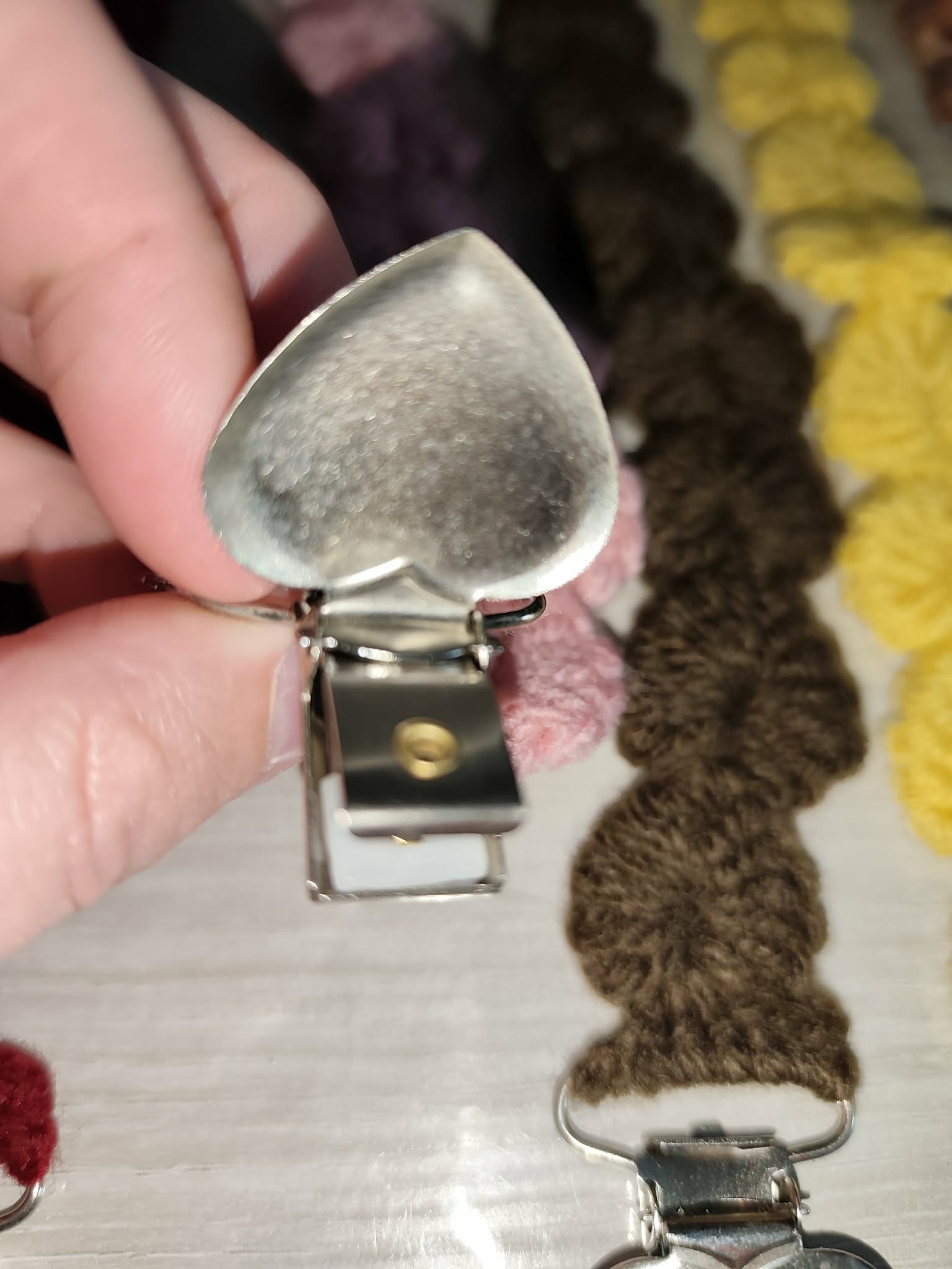 Attache tétine coeur