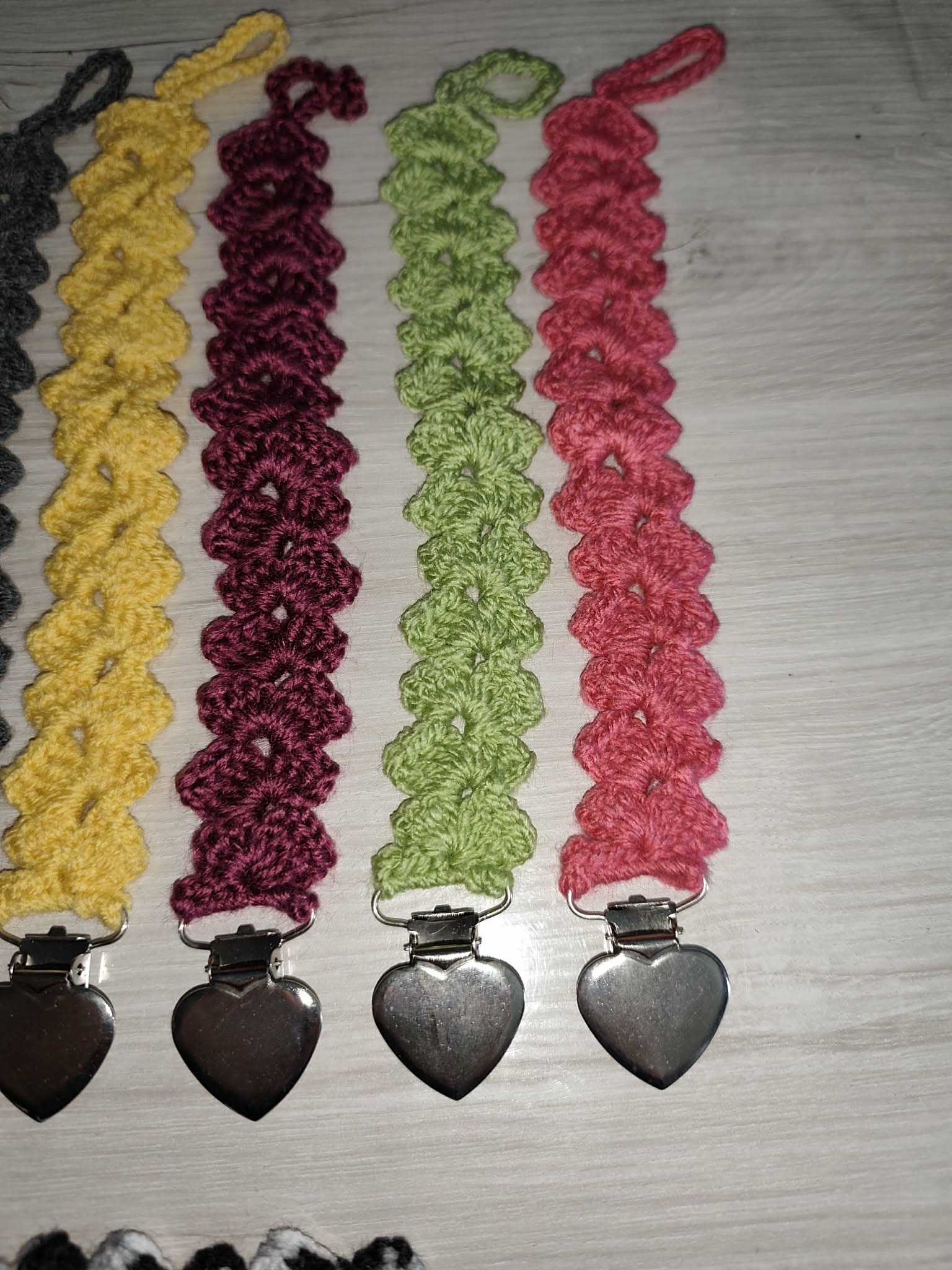 💗 Attache tétine éventail au crochet