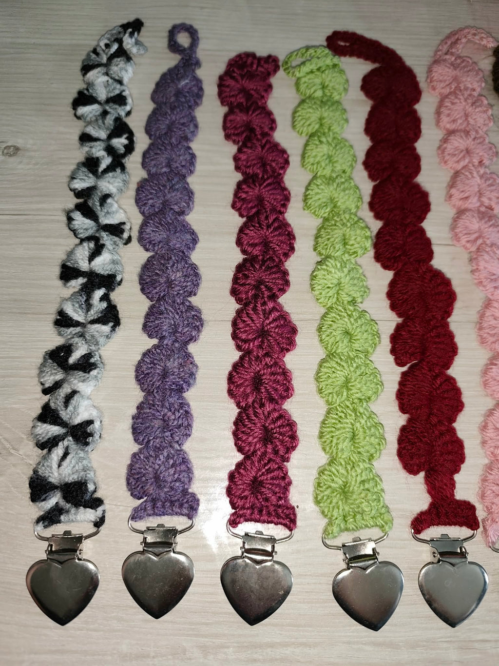 Attache tétine coeur