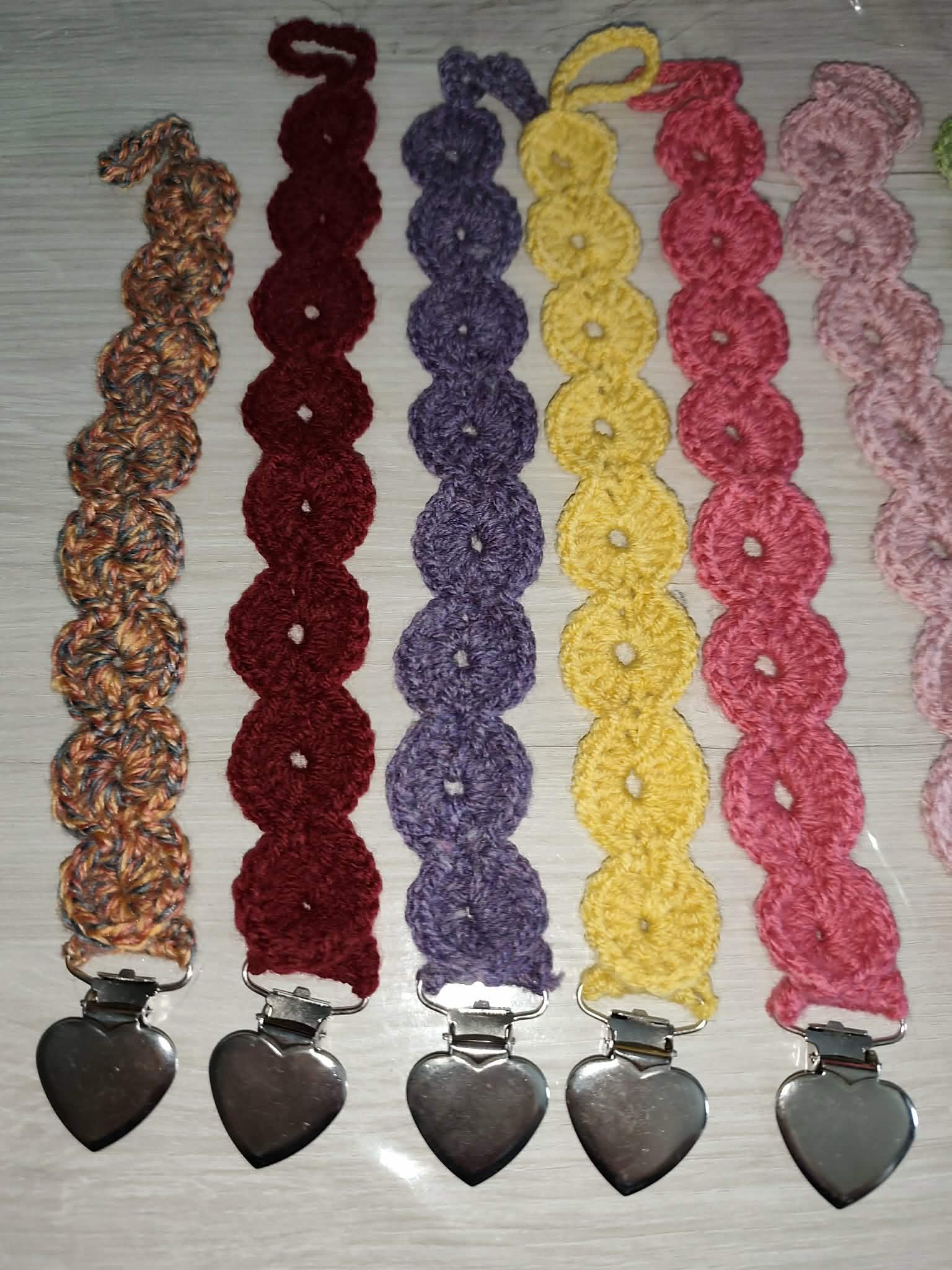 💗 Attache tétine forme rond au crochet