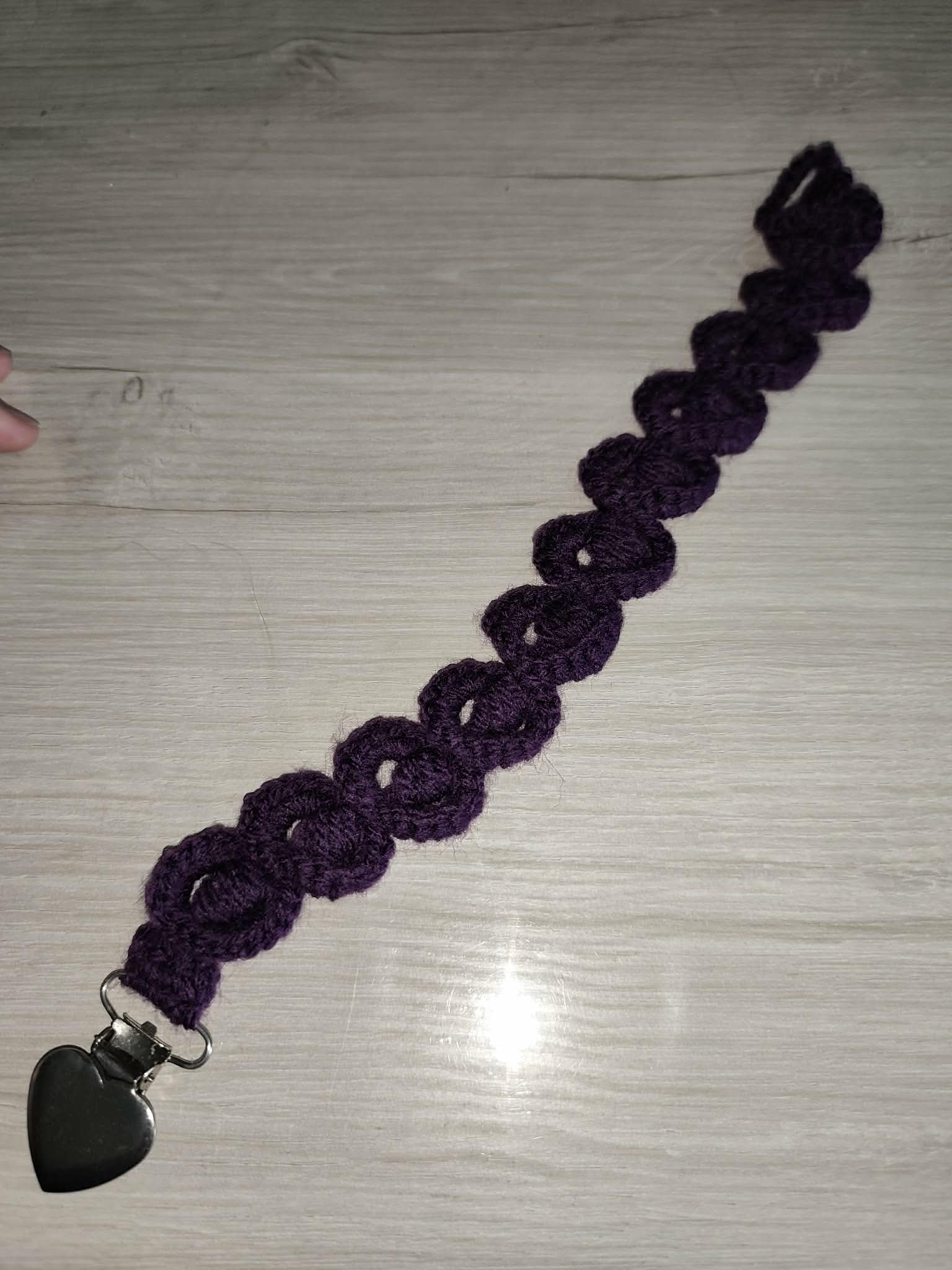 💗 Attache tétine forme sphère au crochet