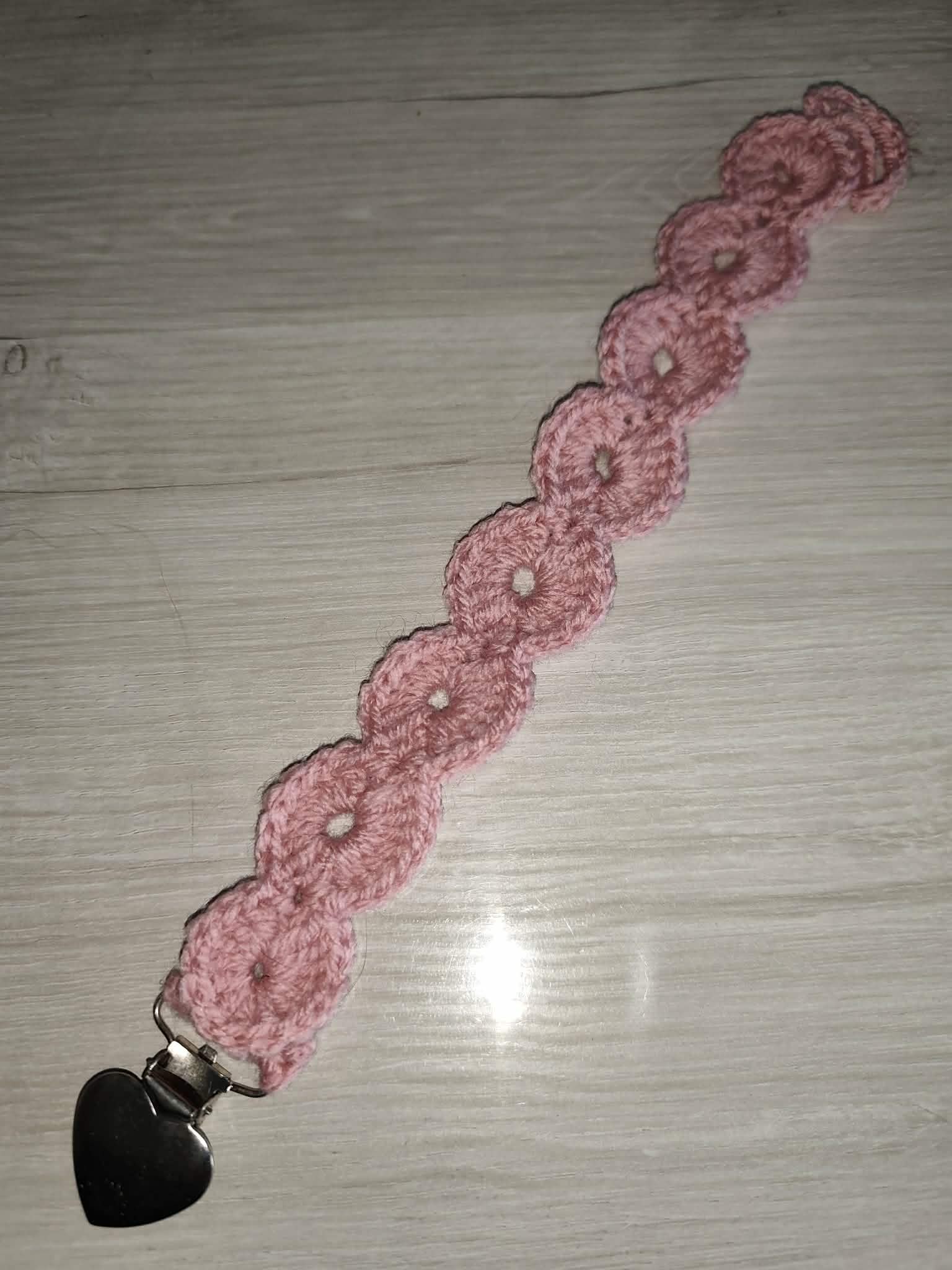 💗 Attache tétine forme rond au crochet