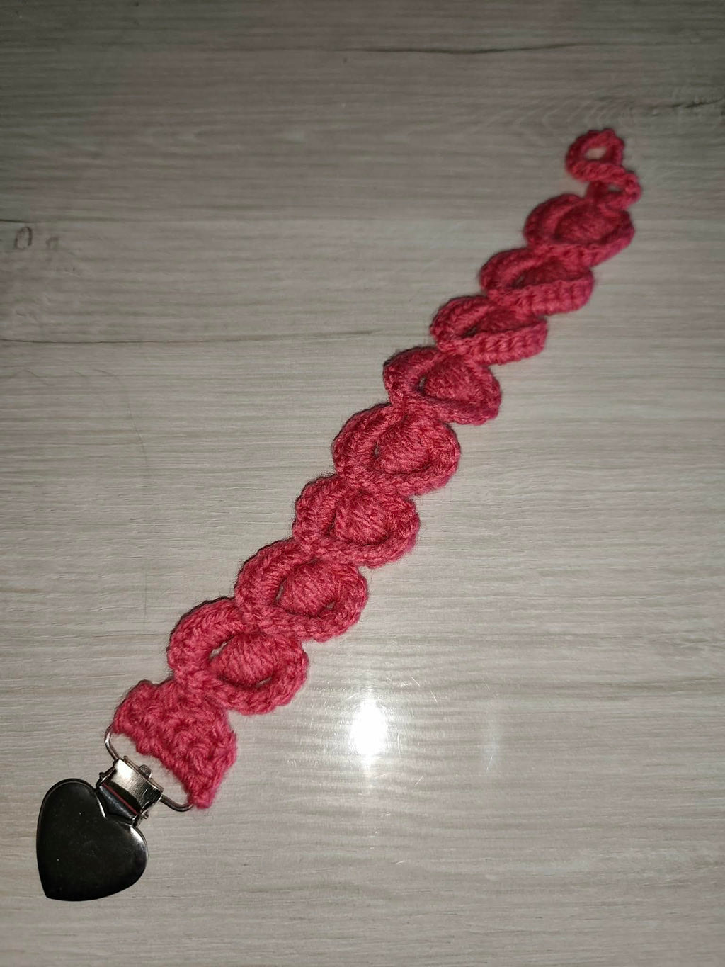 💗 Attache tétine forme sphère au crochet