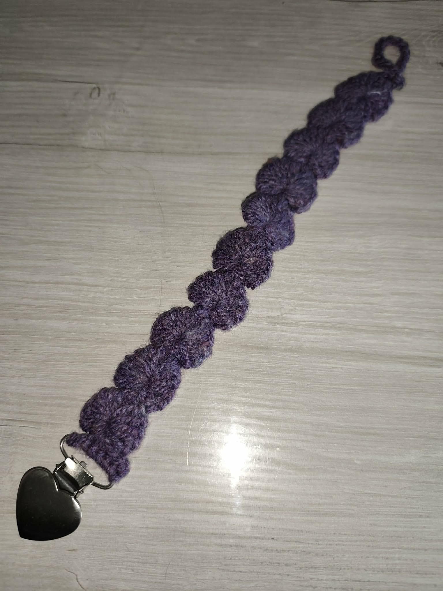 Attache tétine coeur