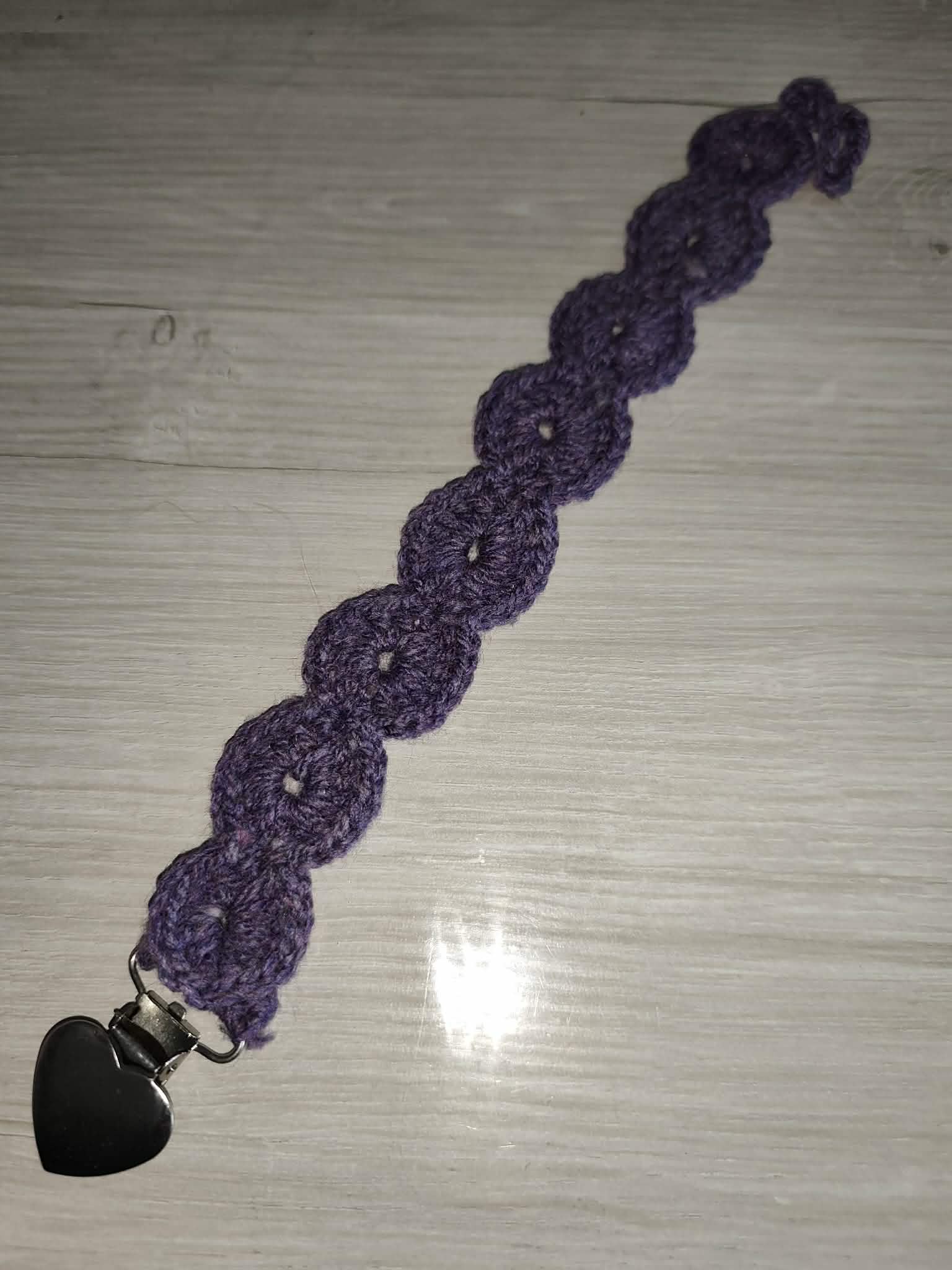 💗 Attache tétine forme rond au crochet