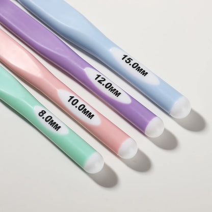 🧶 Crochets Ergonomiques Multicolores – 6 à 20 mm ✨