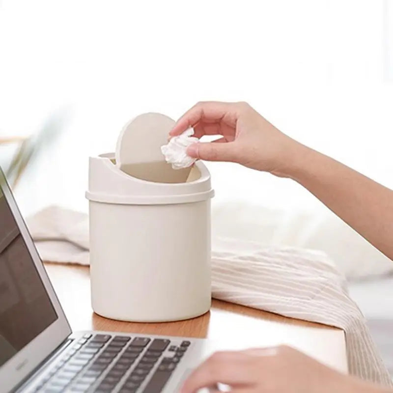 🗑️ Mini Poubelle de Bureau avec Couvercle