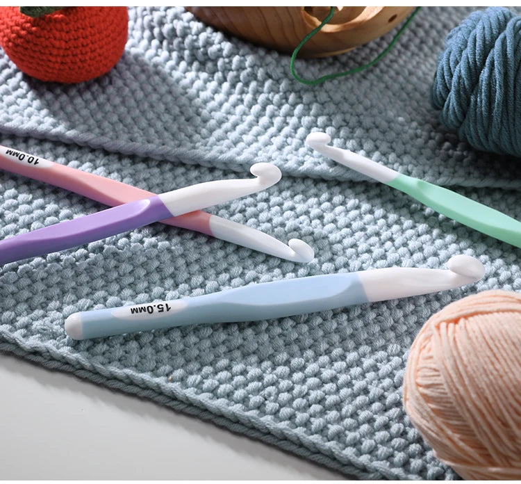 🧶 Crochets Ergonomiques Multicolores – 6 à 20 mm ✨