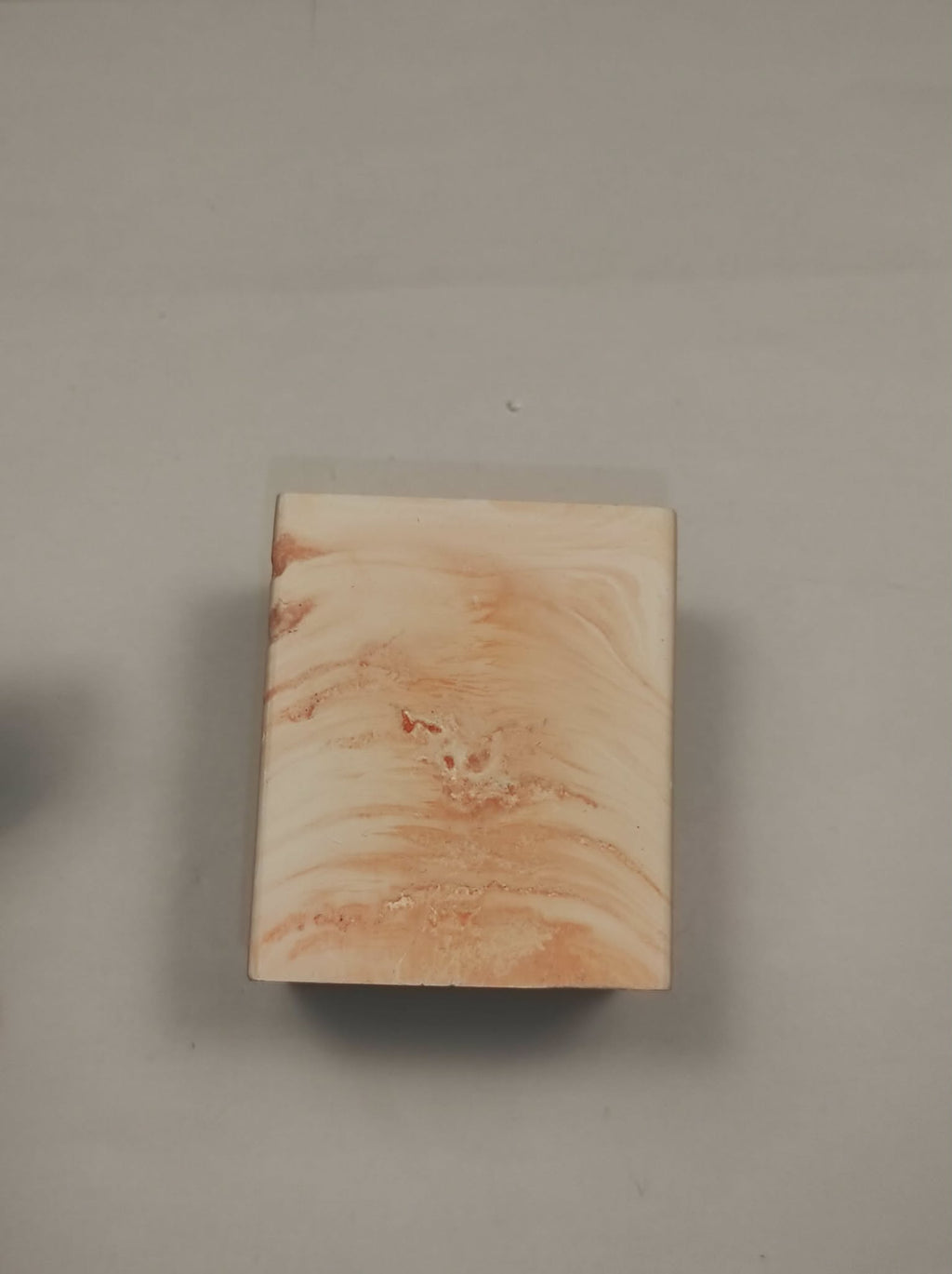pot jesmonite carré orange