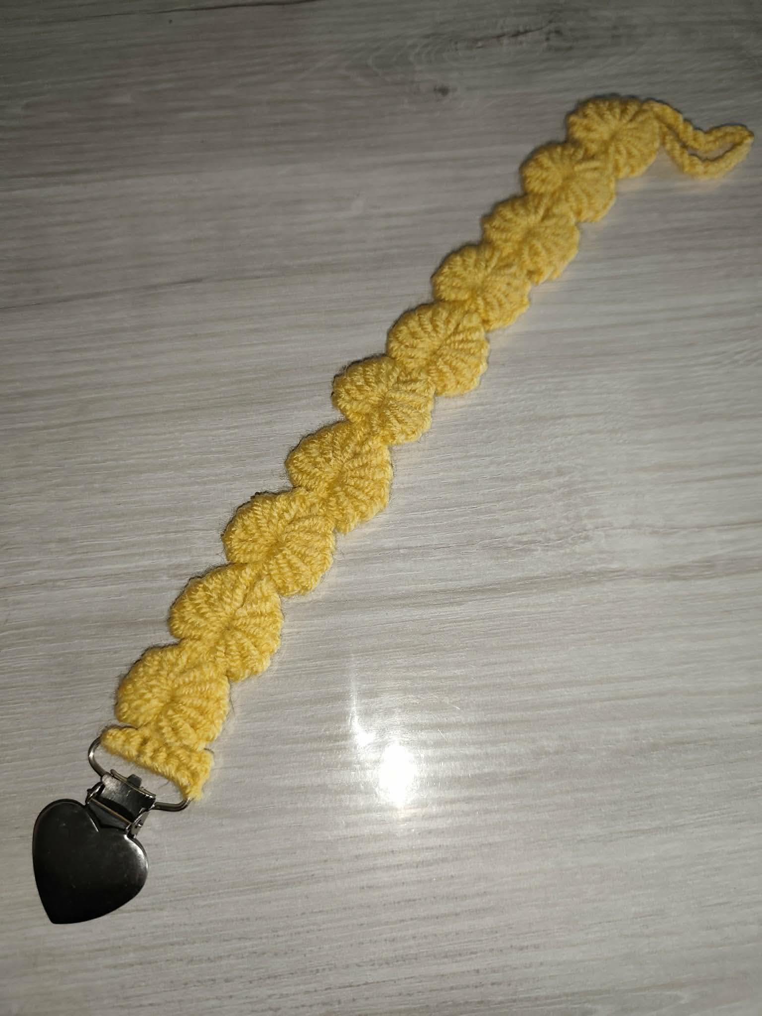 Attache tétine coeur