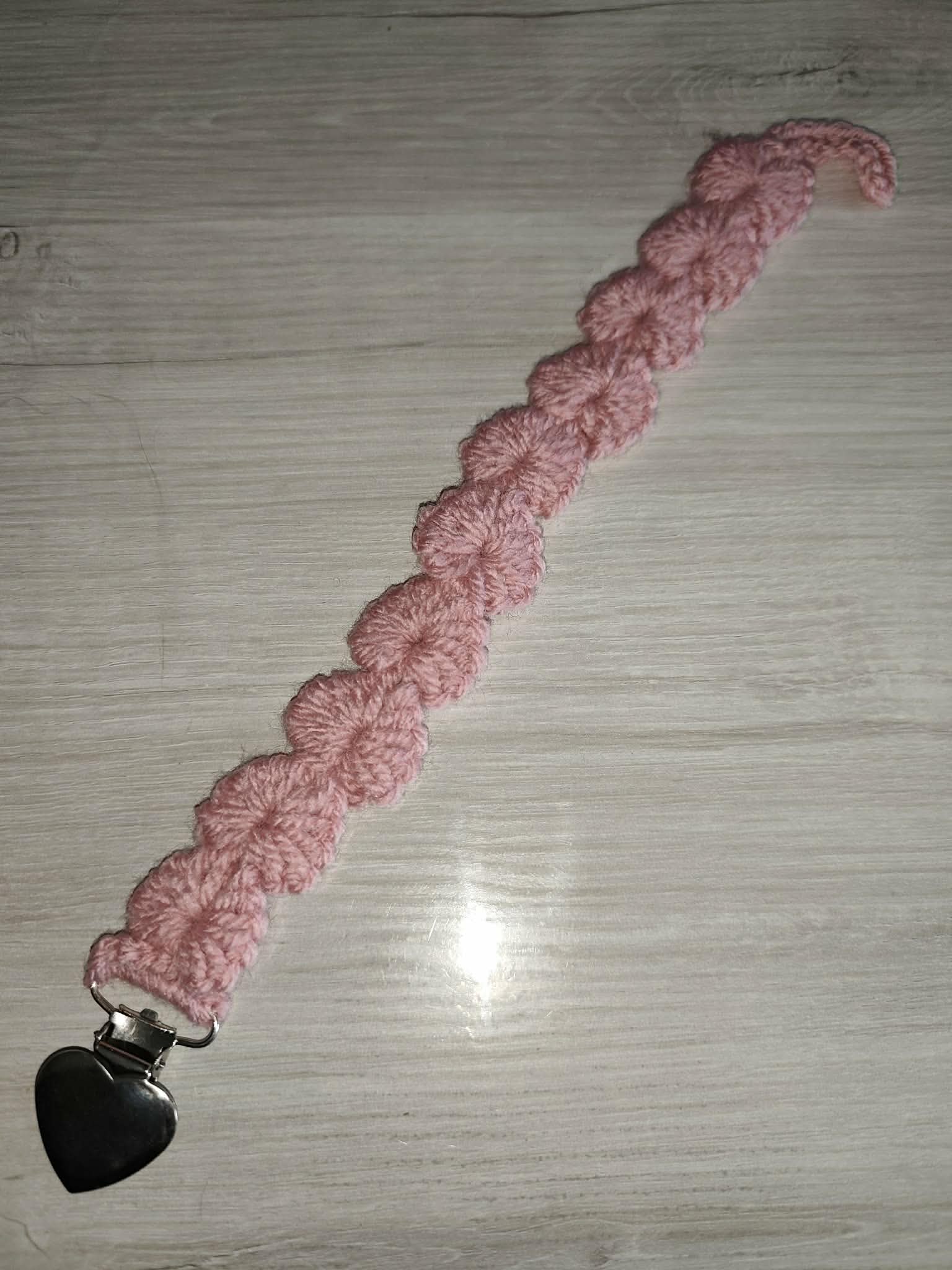 Attache tétine coeur