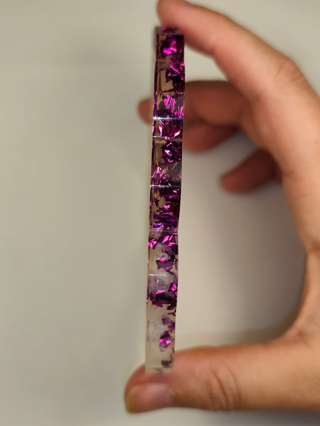 Dessous de verre blanc et mauve