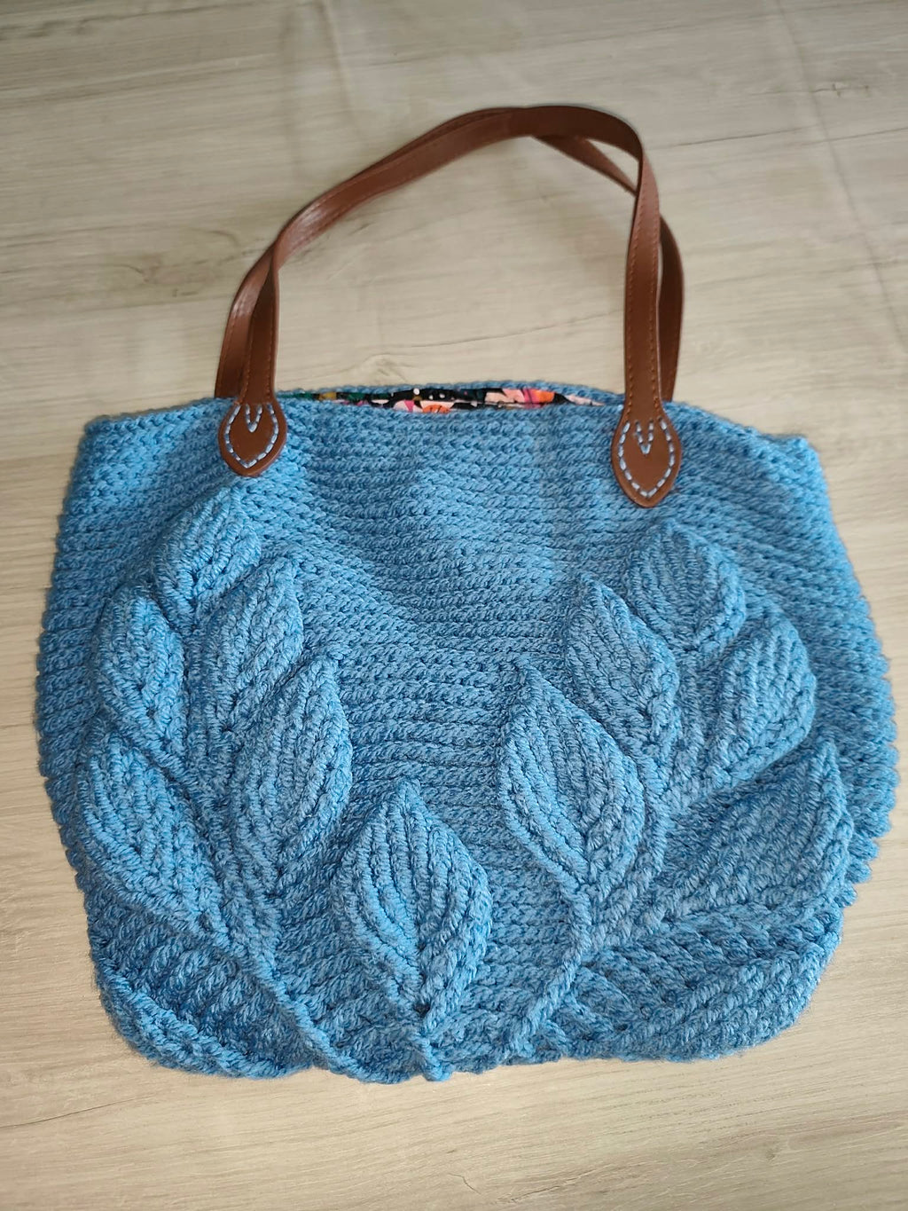 👜 Sac à main au crochet motif feuilles