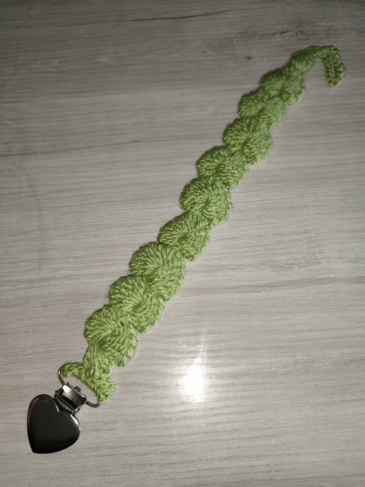 Attache tétine coeur